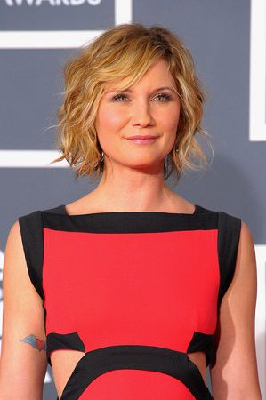 Jennifer Nettles 2010 Grammy Awards